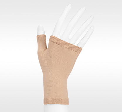Juzo Soft Seamless Compression Gauntlet 15-20 mmHg